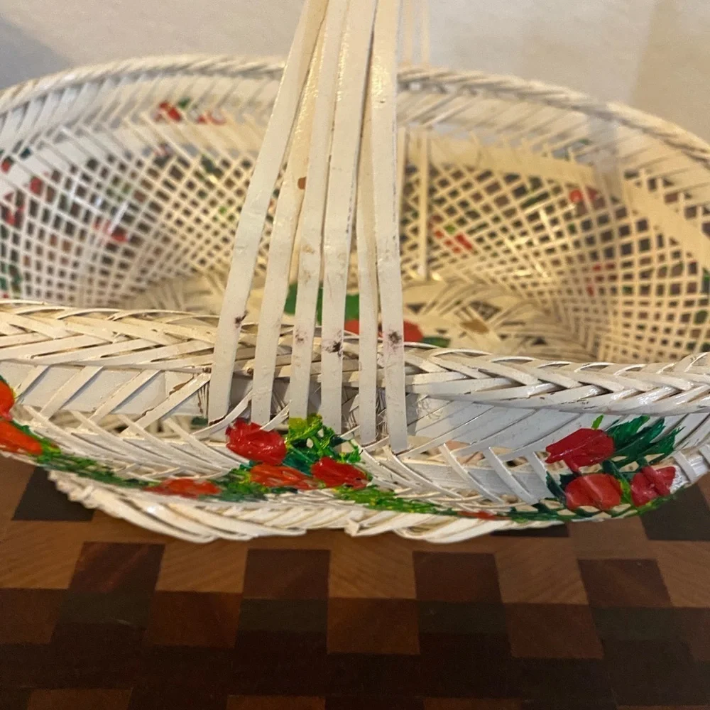 Vintage Daddy’s Duck Handwoven Hand Painted Basket Red Green Floral 8”W x 8”H